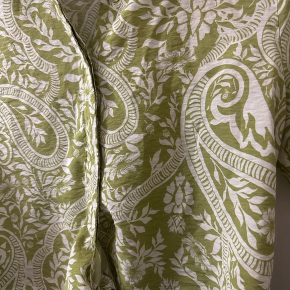 Joie Green Paisley Print Tie-Front Button Down Crop Top - Size Medium - Picture 6 of 6